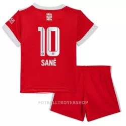 FC Bayern München Sané 10 Hjemmedrakt Barn 22-23 - med Bukse FC Bayern München Sané 10 Hjemmedrakt Barn 22-23 - med Bukse