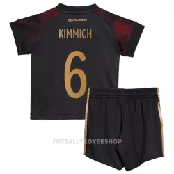 Tyskland Kimmich 6 Bortedrakt Barn VM 2022 - med Bukse Tyskland Kimmich 6 Bortedrakt Barn VM 2022 - med Bukse