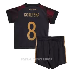 Tyskland Leon Goretzka 8 Bortedrakt Barn VM 2022 - med Bukse Tyskland Leon Goretzka 8 Bortedrakt Barn VM 2022 - med Bukse