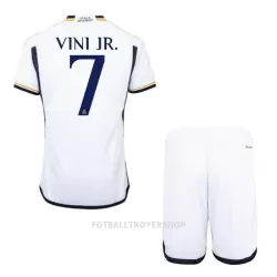 Real Madrid Vini Jr. 7 Hjemmedrakt Barn 2023/2024 - med Bukse Real Madrid Vini Jr. 7 Hjemmedrakt Barn 2023/2024 - med Bukse