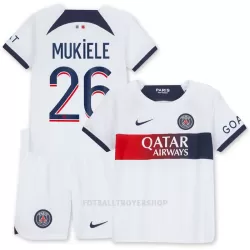 Paris Saint-Germain Mukiele 26 Bortedrakt Barn 2023/2024 - med Bukse Paris Saint-Germain Mukiele 26 Bortedrakt Barn 2023/2024 - med Bukse