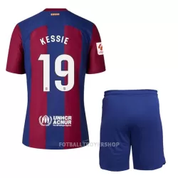 FC Barcelona Kessie 19 Hjemmedrakt Barn 2023/2024 - med Bukse FC Barcelona Kessie 19 Hjemmedrakt Barn 2023/2024 - med Bukse