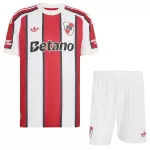 River Plate Bortedrakt Barn 2026-27 - med Bukse