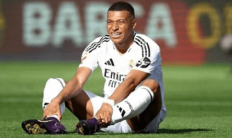 Mbappe er beseiret, men fortsatt ærefull, og hat tricket hans i landsderbyet slår mange rekorder