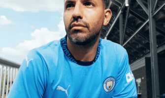 Agueros nye sesong Manchester City-trøyebilde