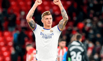 Kroos fortsetter å bli hos laget og fornyer kontrakten med Real Madrid for ett år
