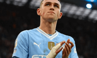 Manchester City kom tilbake for å vinne 3-1, og slo Manchester United dobbelt denne sesongen